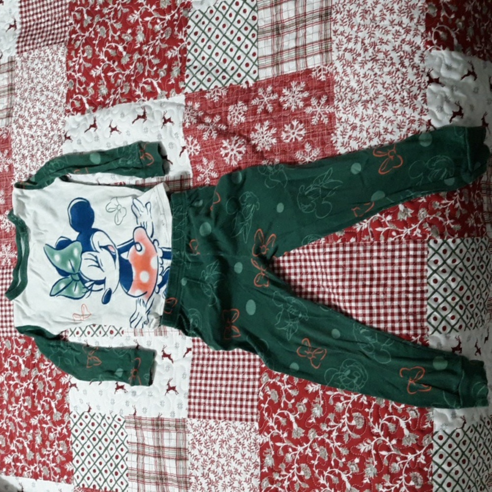 Minnie Mouse PJ Set - Picture 4 of 4